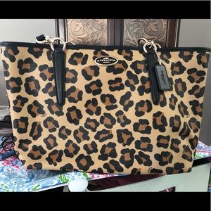 Coach handbag, leopard.